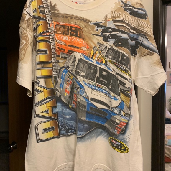 VINTAGE HASE AUTHENTICS Tee - Picture 2 of 2